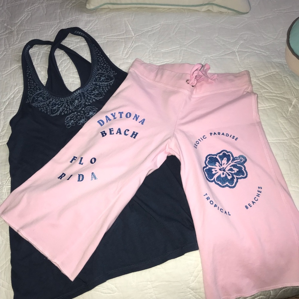 👚&👖 “ American 🦅” 2 for 1 price